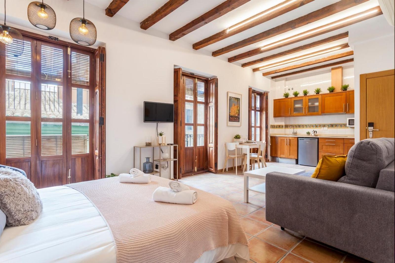 Sunny Modern Flat By Mercado Appartamento